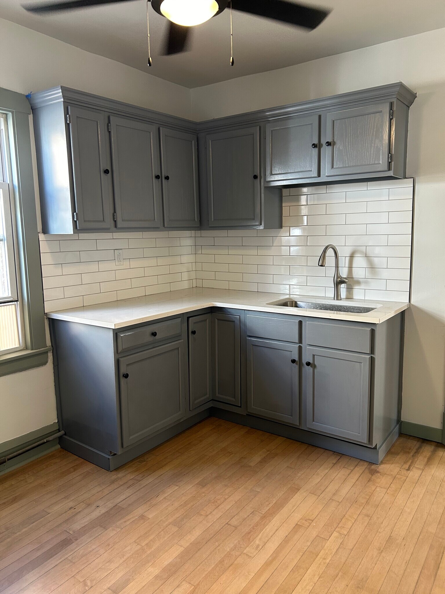 Building Photo - 4912 N Mason Ave