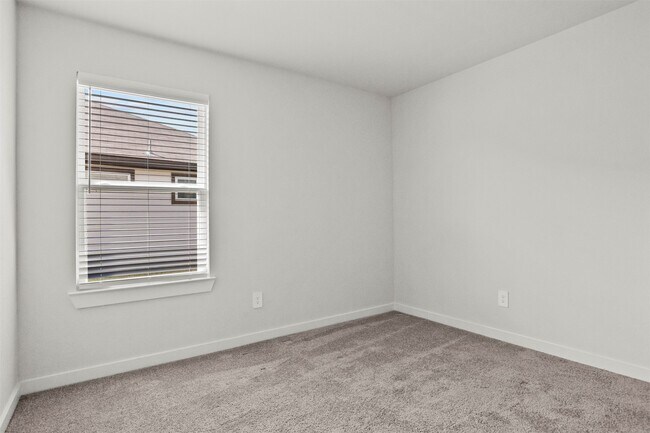 Building Photo - 30290 Kingston Heath Dr