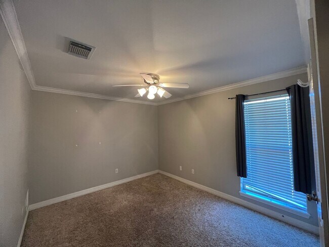 Building Photo - ELEGANT HOME IN NORTH BOSSIER'S ROSEDALE P...