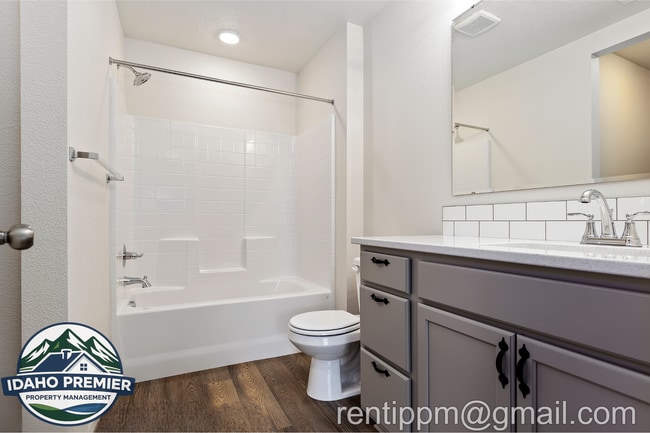 Building Photo - 7642 E Lightfoot St