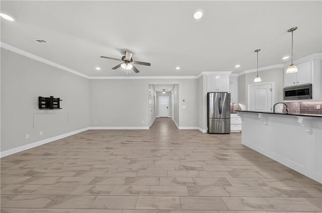Building Photo - 730 Winston pl