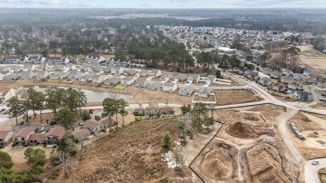 Building Photo - 305 Resort Dr