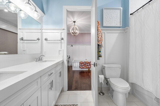 Building Photo - 2100 Notre Dame Dr