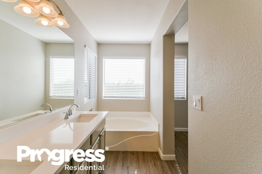 Building Photo - 40915 N Barnum Way