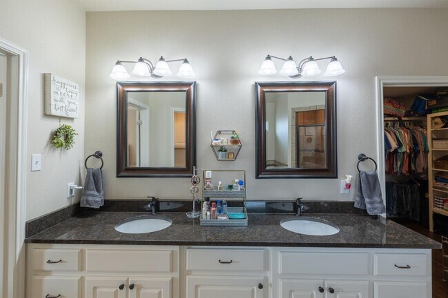 Building Photo - 7811 86th St