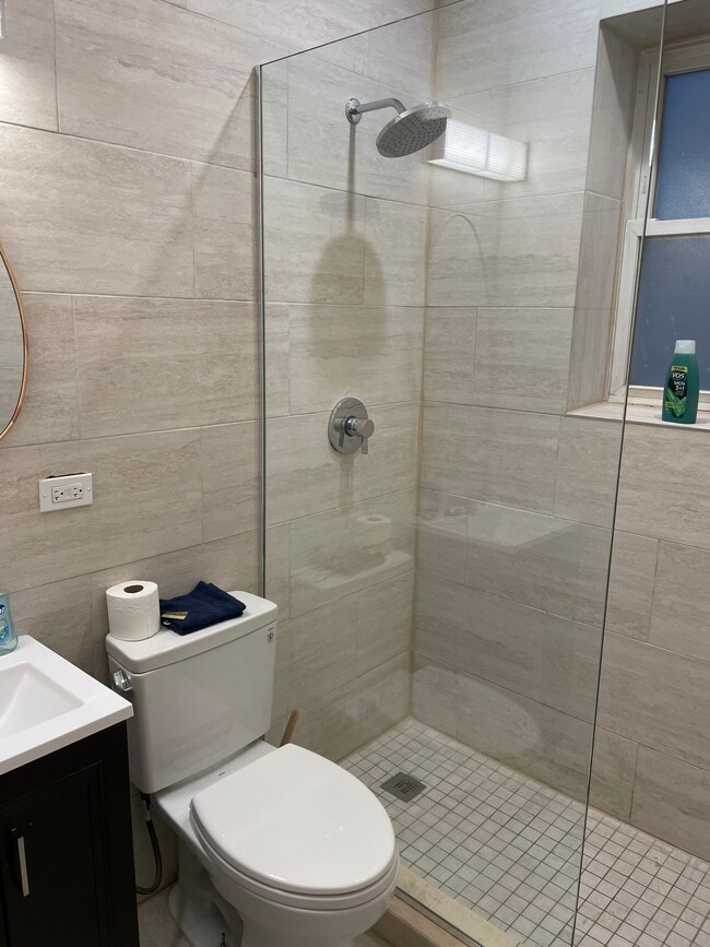 Building Photo - 2336 W 22nd Pl