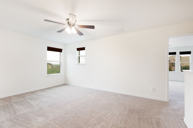 Building Photo - MOVE IN SPECIAL: $300 Off 1st Months Rent!...