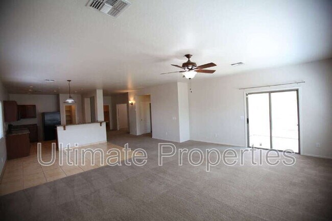 Building Photo - 2215 N 92nd Glen