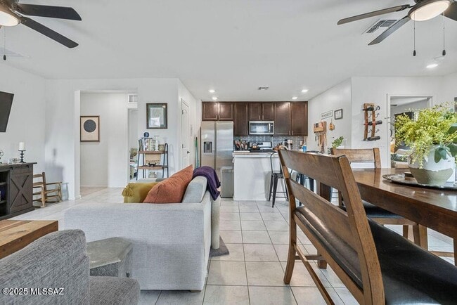 Building Photo - Beautiful Home in Rancho Sahuarita!