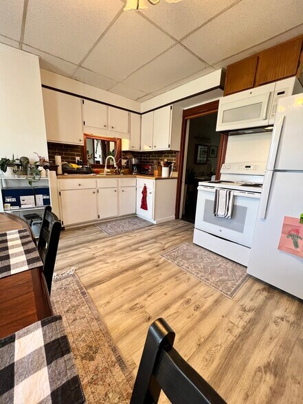 Kitchen - 94 Graham St