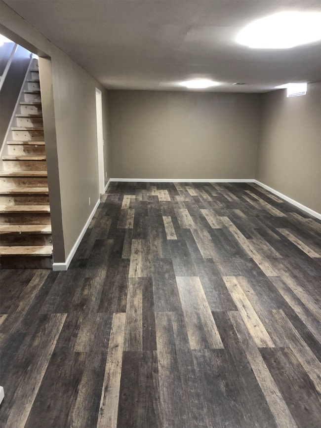 Building Photo - 1256 N Country Acres Ave