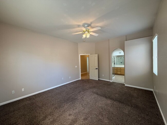 Building Photo - 4-bedroom single story in Sylvan School District!