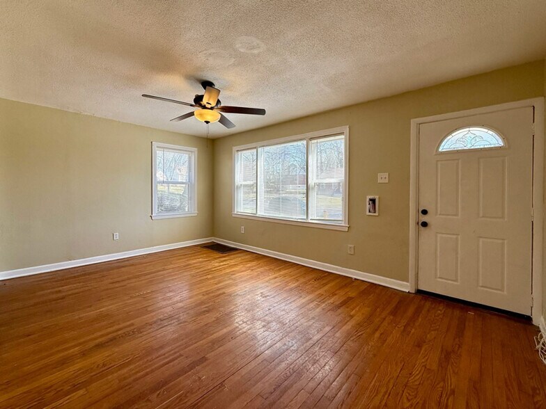 Building Photo - 7259 Teal Ave