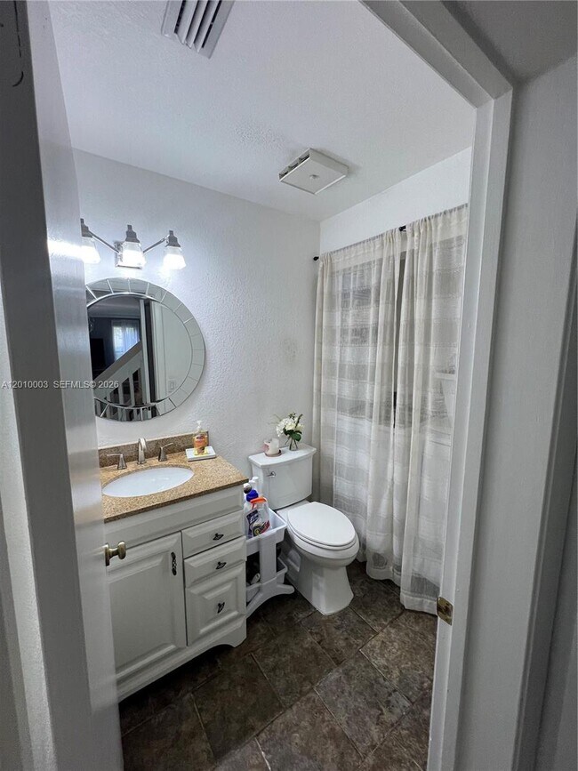 Building Photo - 3357 Cocoplum Cir