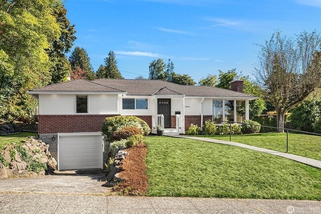 Building Photo - 5606 59th Ave NE