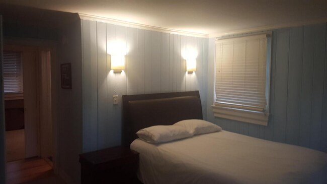 Building Photo - Renovated 3 BD, 2 BA Home in Avondale