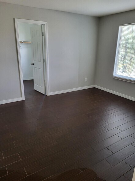 Building Photo - 1137 Evergreen Cove St