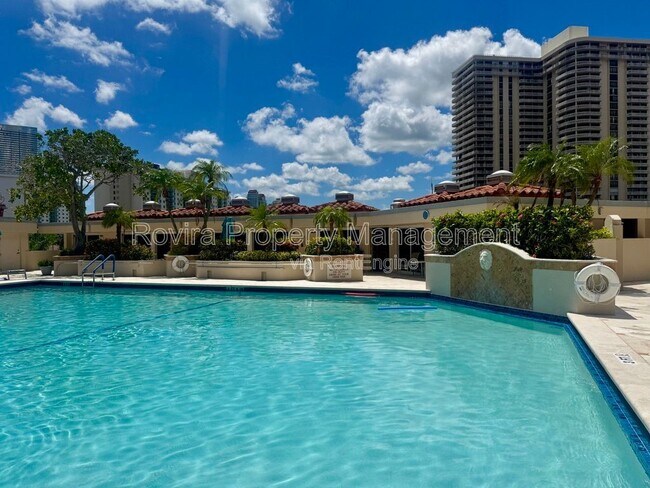 Building Photo - 19667 Turnberry Way