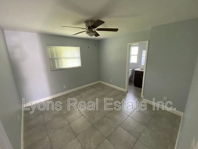 Building Photo - 4200 Pine Drop Ln