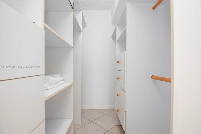 Building Photo - 5555 Collins Ave