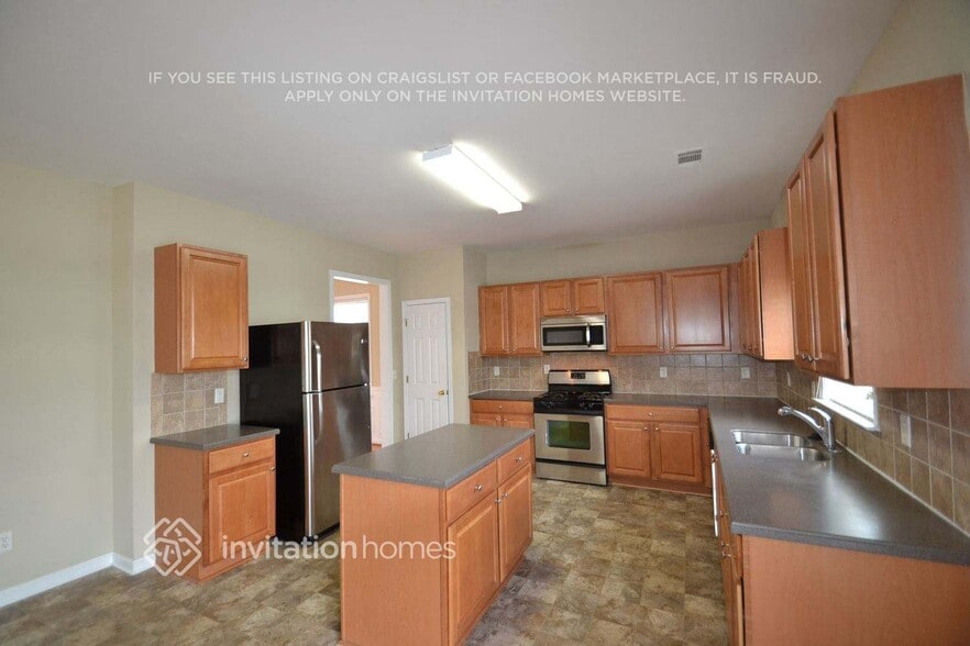 Building Photo - 7353 Melhana Ln