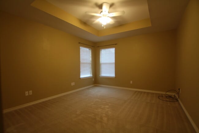 Building Photo - Lease Takeover Opportunity Available! 3 Bedroom Home in Flint!