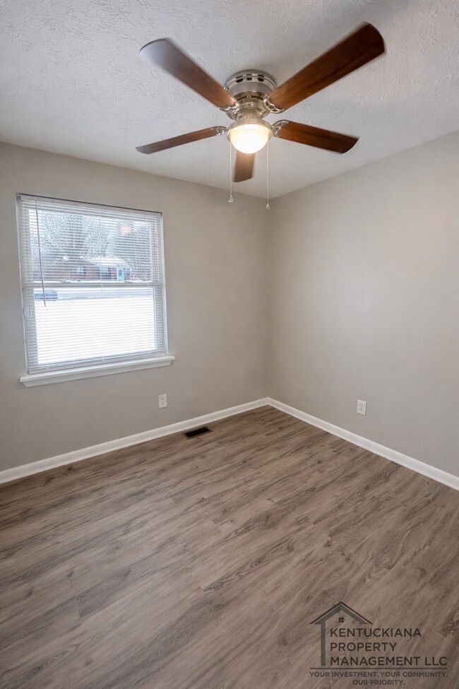 Building Photo - 3BR/1BA Brick Ranch for Rent in J-town!