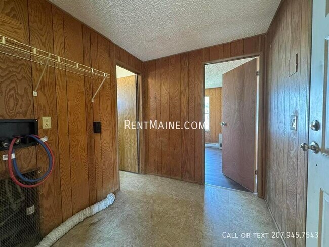 Building Photo - 8 Goodwin Lp