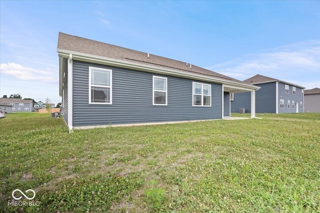 Building Photo - 2285 Pne Vly Dr