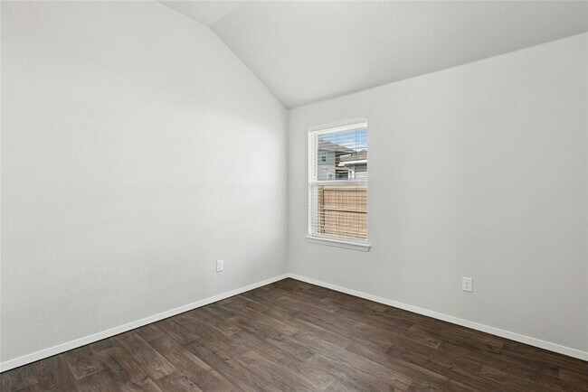 Building Photo - 120 Lyndon Dr