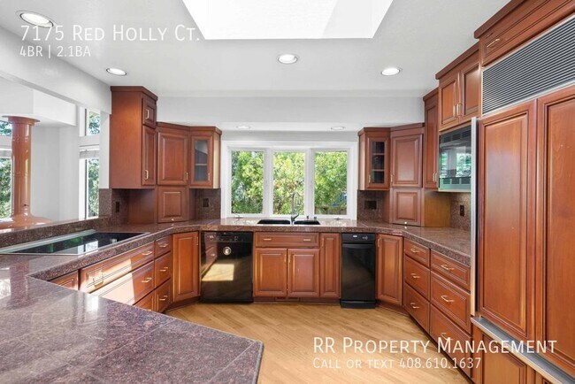 Building Photo - 7175 Red Holly Ct