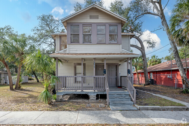 Building Photo - 1701 14th St S