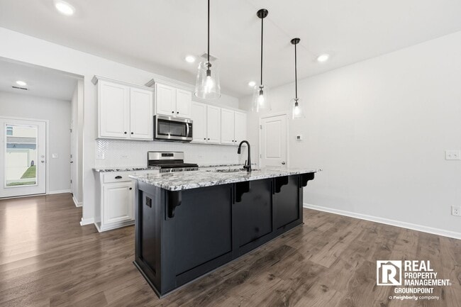 Building Photo - Nexton Townhome | 3BR + Garage | North Creek Village