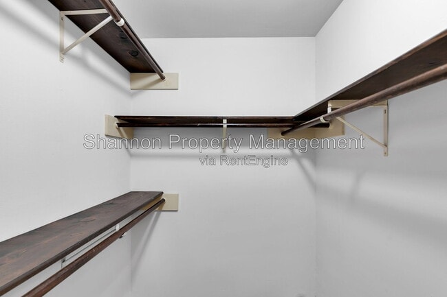 Building Photo - 3810 Glenheather Dr
