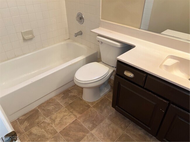 Building Photo - 19 Fantasia Ln