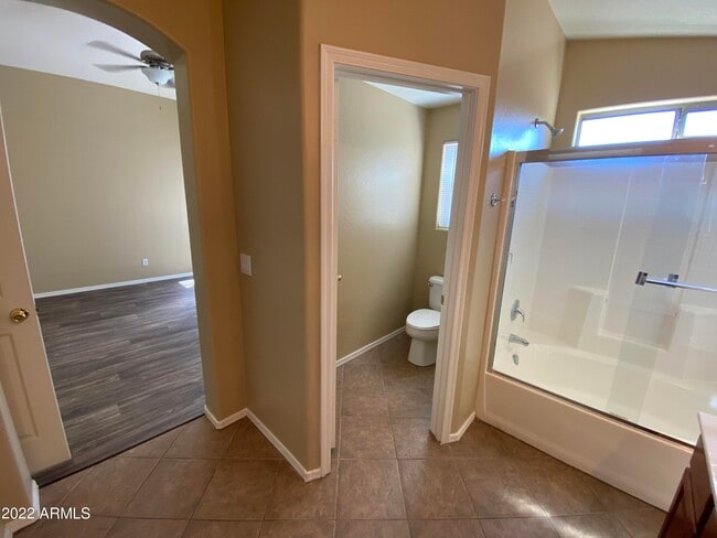 Building Photo - 46065 W Starlight Dr