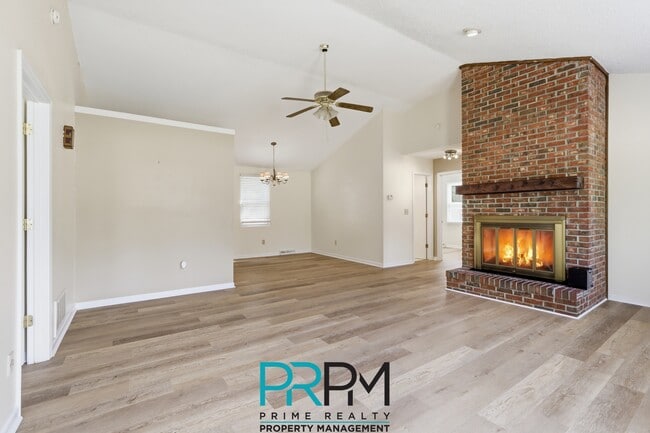 Building Photo - 5 Parkstone Ct