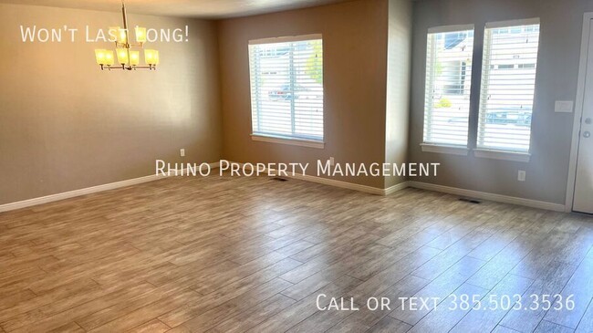 Building Photo - 1385 Bridal Veil Dr