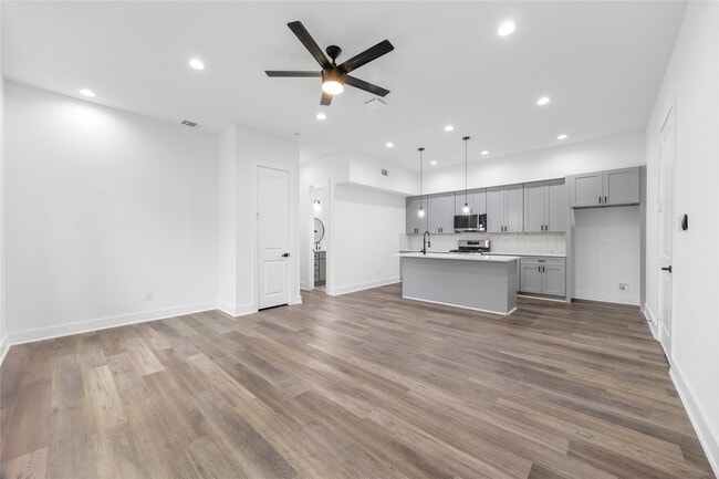 Building Photo - 6804 Arabella St
