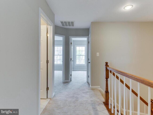 Building Photo - 9421 Van Arsdale Dr