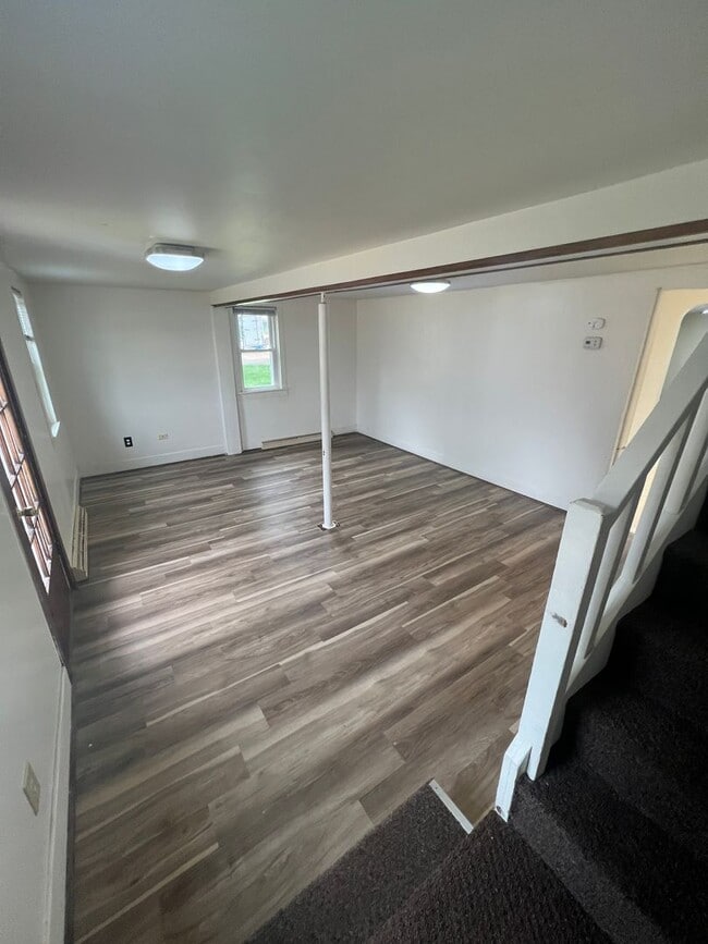 Building Photo - Click the “Apply Now” button or email wapmrentals@gmail.com for a prompt response.