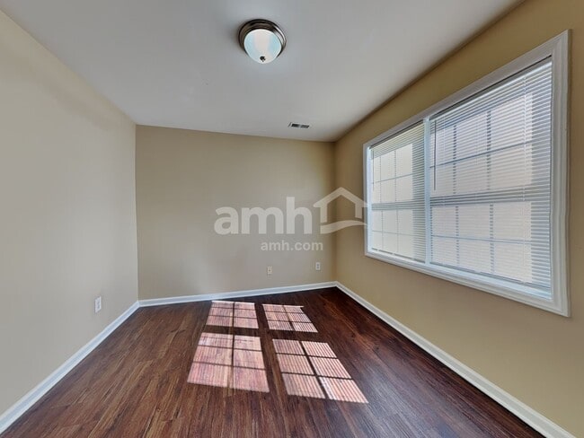 Building Photo - 815 Turmeric Ln