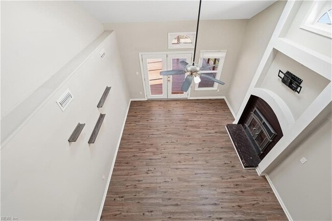 Building Photo - 1329 Thamesford Dr