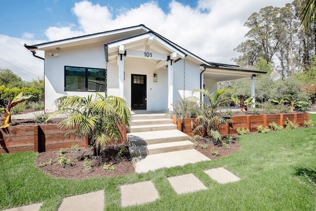 Primary Photo - Exquisite Custom ADU in Santa Barbara – Pr...