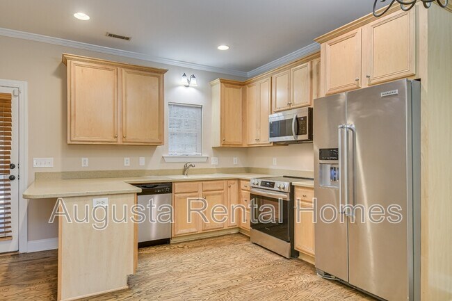 Building Photo - 200 Kline St