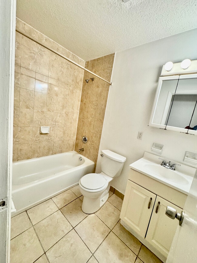 Building Photo - 3220 N 73rd Ter