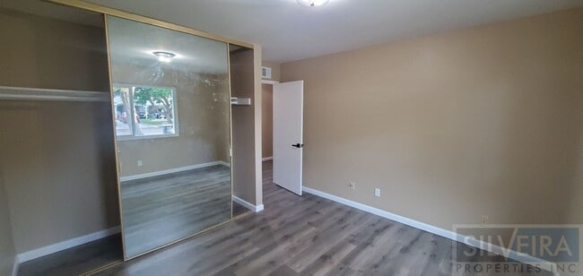 Building Photo - Three Bedroom Home In Santa Maria! Month to Month Tenancy