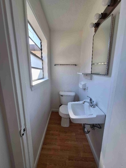 Building Photo - 207 Fairmont St