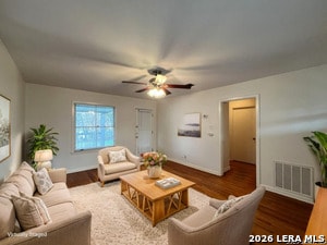 Building Photo - 218 Karen Ln