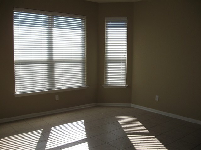 Building Photo - 1402 Chandler Cove